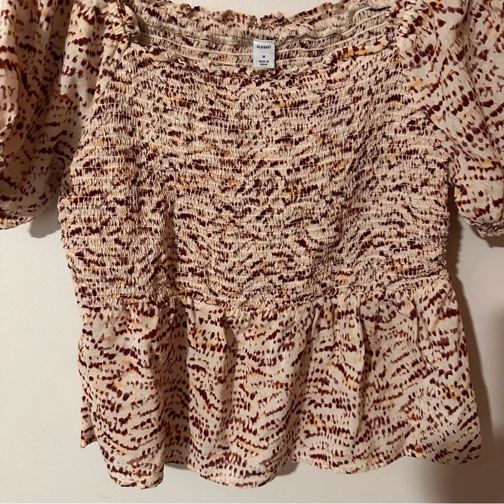 Old Navy Red and‎ Cream Puff Sleeve Peplum Blouse Medium Boho Summer Spring